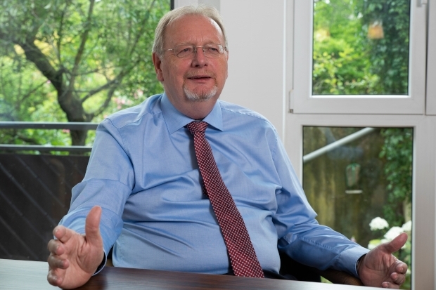 Peter E. Huber, Taunus Trust