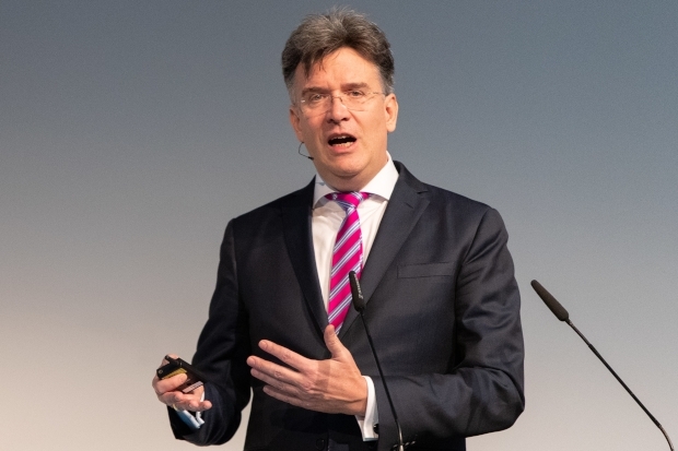 Frank Fischer, Shareholder Value Management